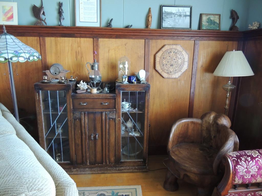 Historical Guest House Уайтхорс Экстерьер фото