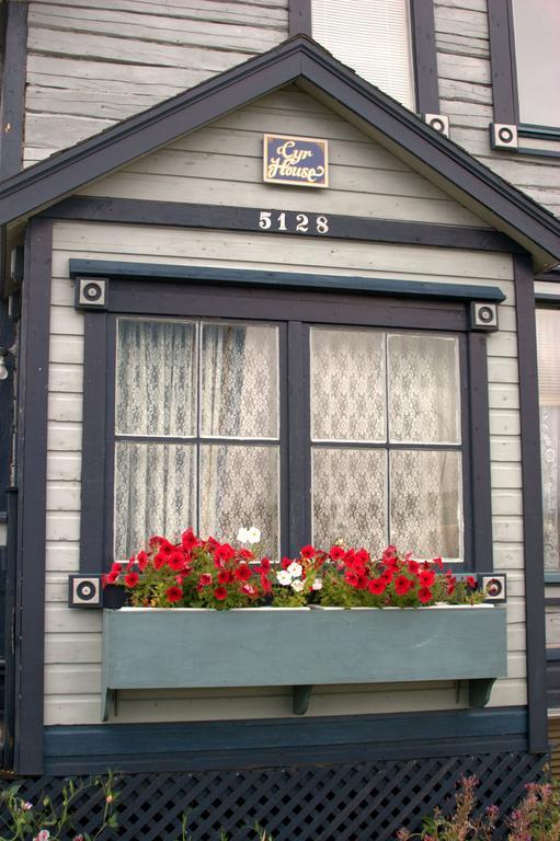 Historical Guest House Уайтхорс Экстерьер фото