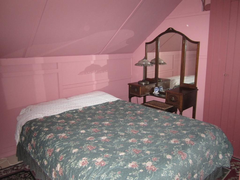Historical Guest House Уайтхорс Номер фото