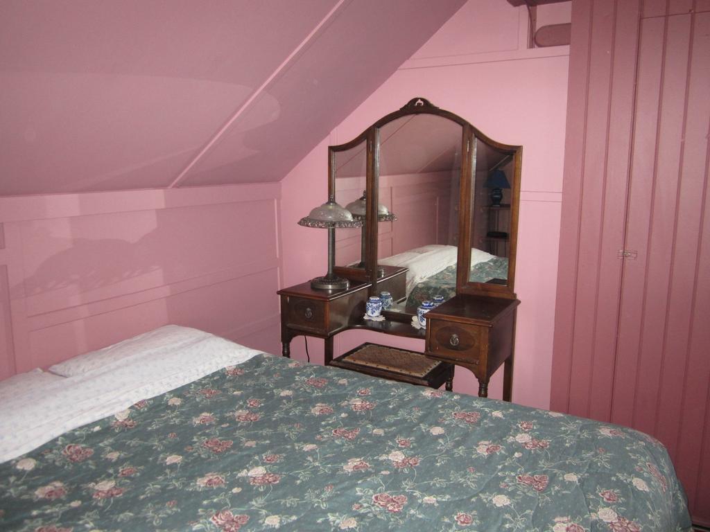 Historical Guest House Уайтхорс Номер фото